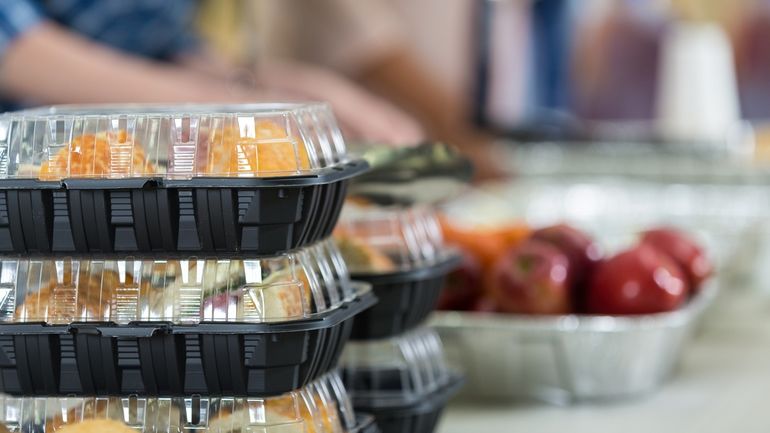 Close up of prepackaged food in takeout containers