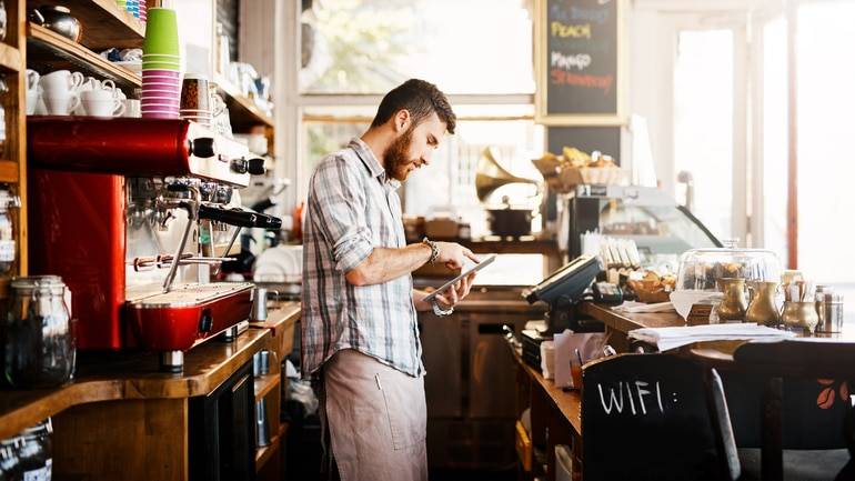 counter staff using POS